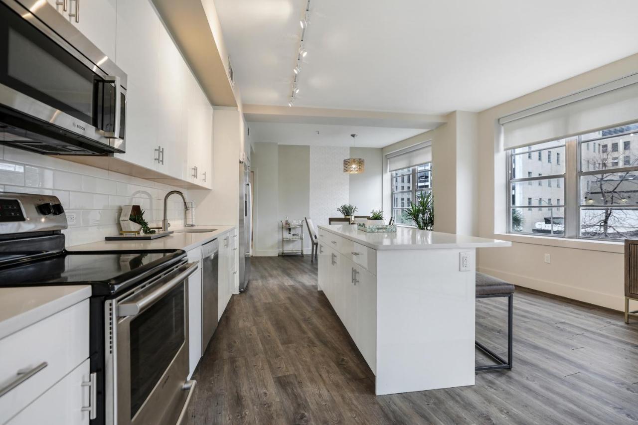 2 Bedroom Elegant Condos In Downtown Новий Орлеан Екстер'єр фото